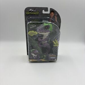 WowWee Fingerlings Untamed Raptor Razor Purple Interactive Toy